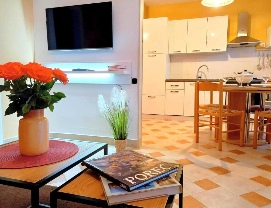 Villa Diana Apartments โปเรช ภายนอก รูปภาพ